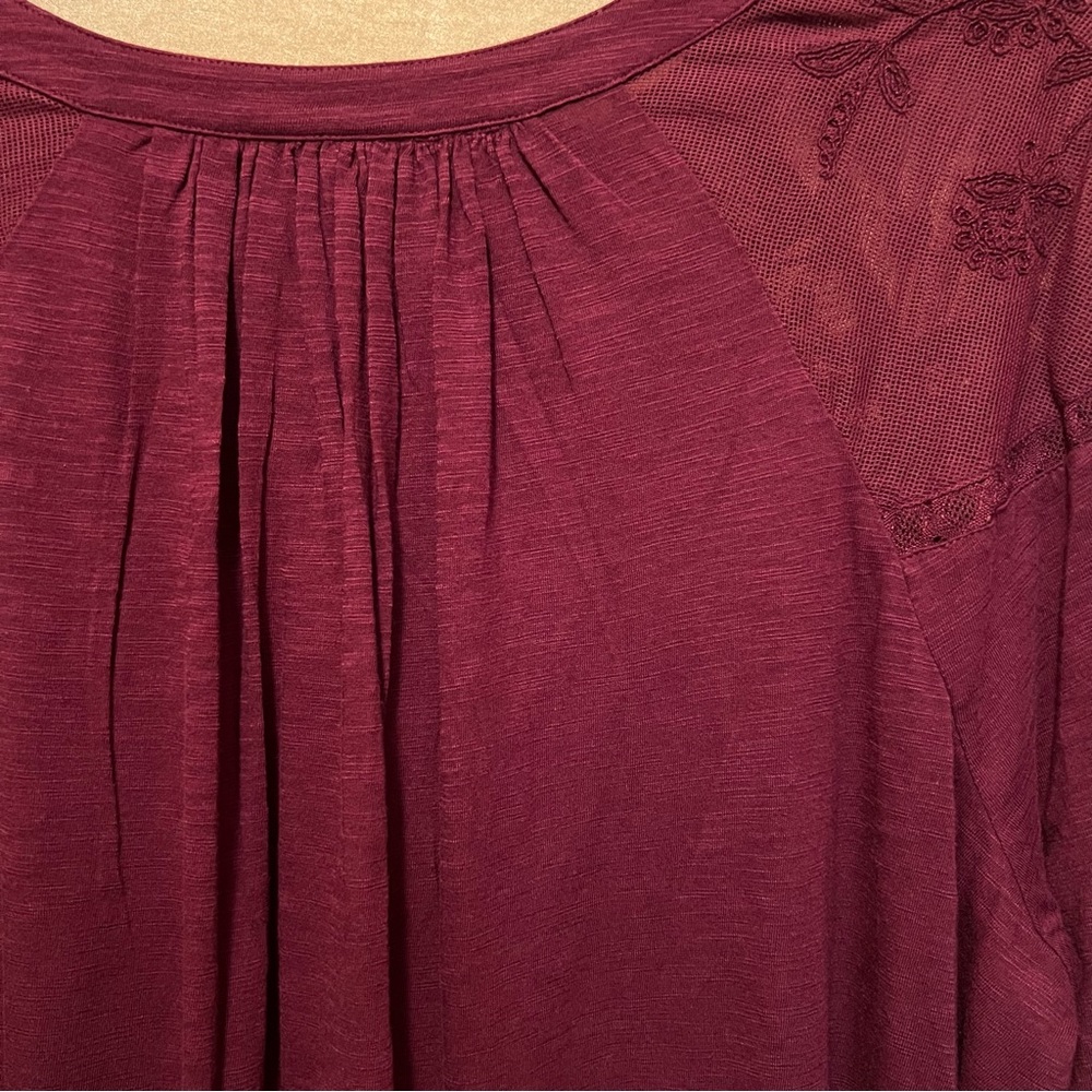 Style & Co (Macy’s), raglan sleeved blouse, mesh trim with floral embroidery! - Picture 8 of 11
